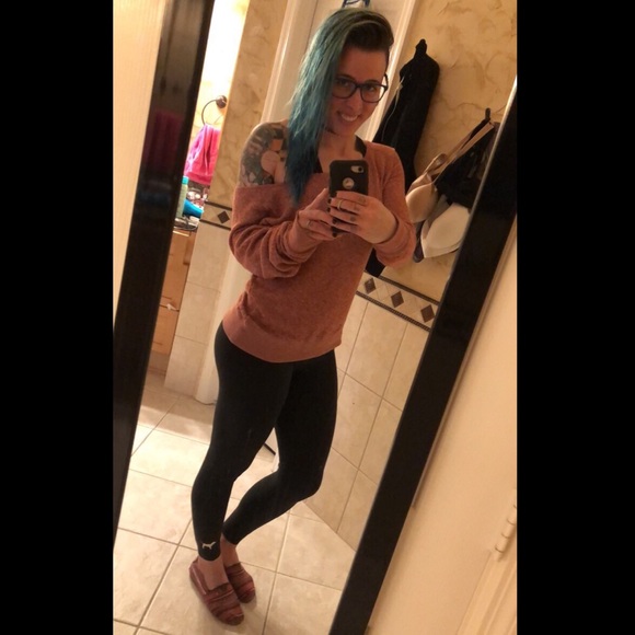 Meet your Posher, Danielle - Picture 7 of 8